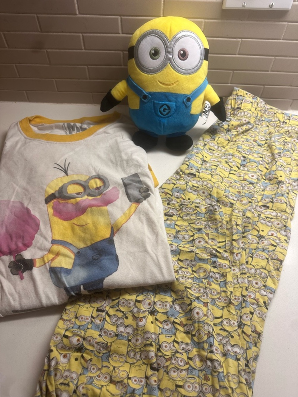 Despicable Me Bundle! Graphic Tee XL & PJ Pants M & Doll